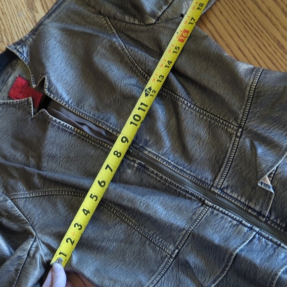 V Christina Faux Leather Peplum Moto Jacket Gold Size Women's Small - Picture 4 of 6